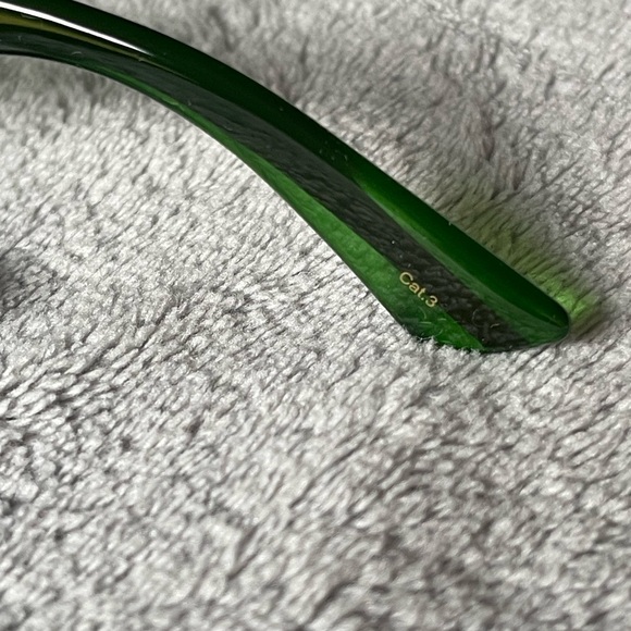 Gucci Sunglasses - Picture 6 of 9